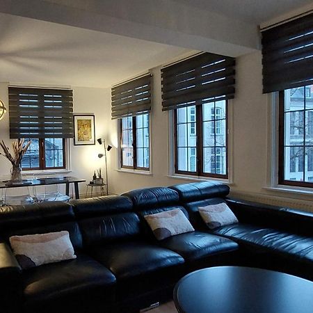 The View - Spacious 2 Bdr Appt In With View Антверпен Екстериор снимка